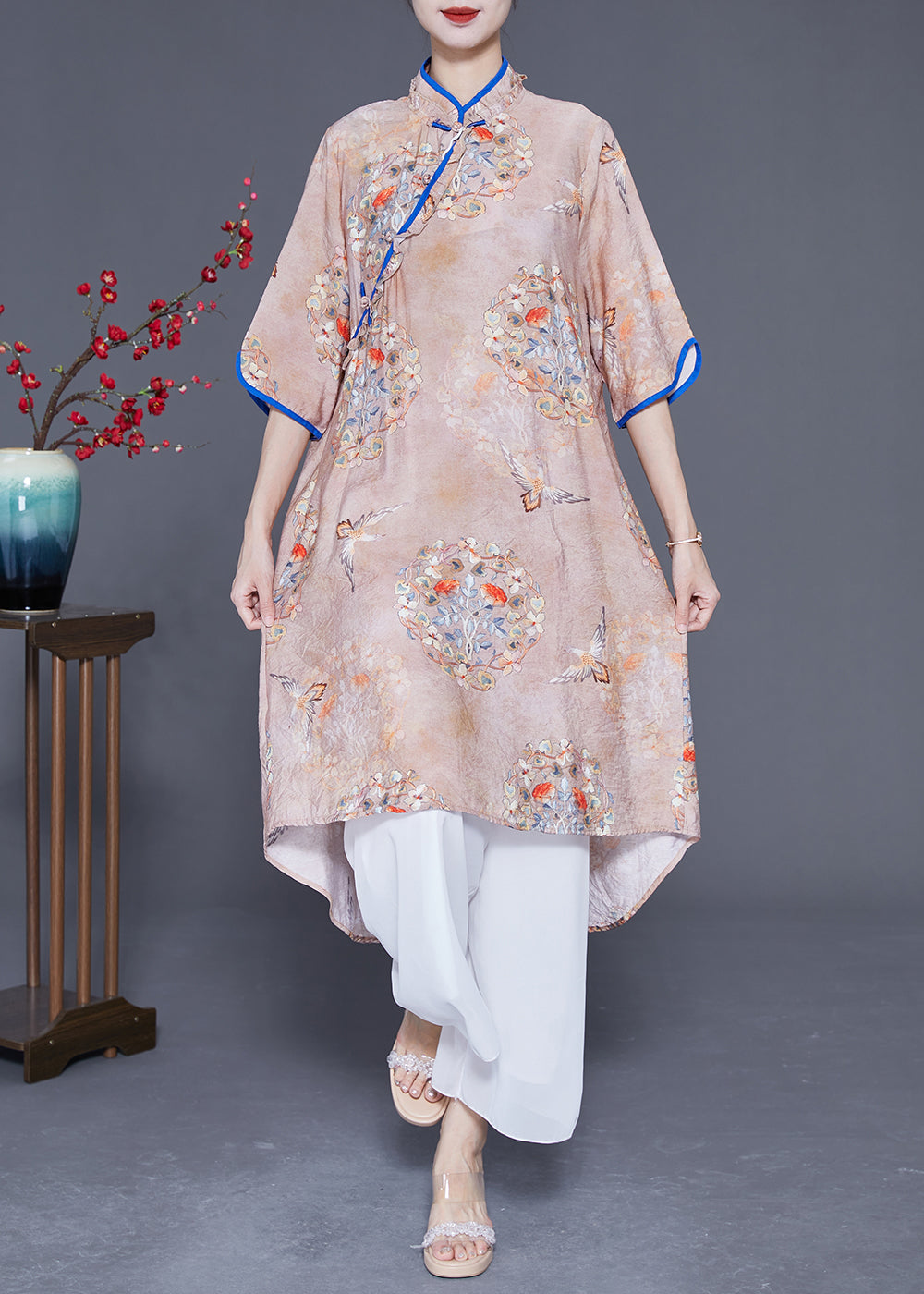 Beautifully Crafted Dress in a Classic Style