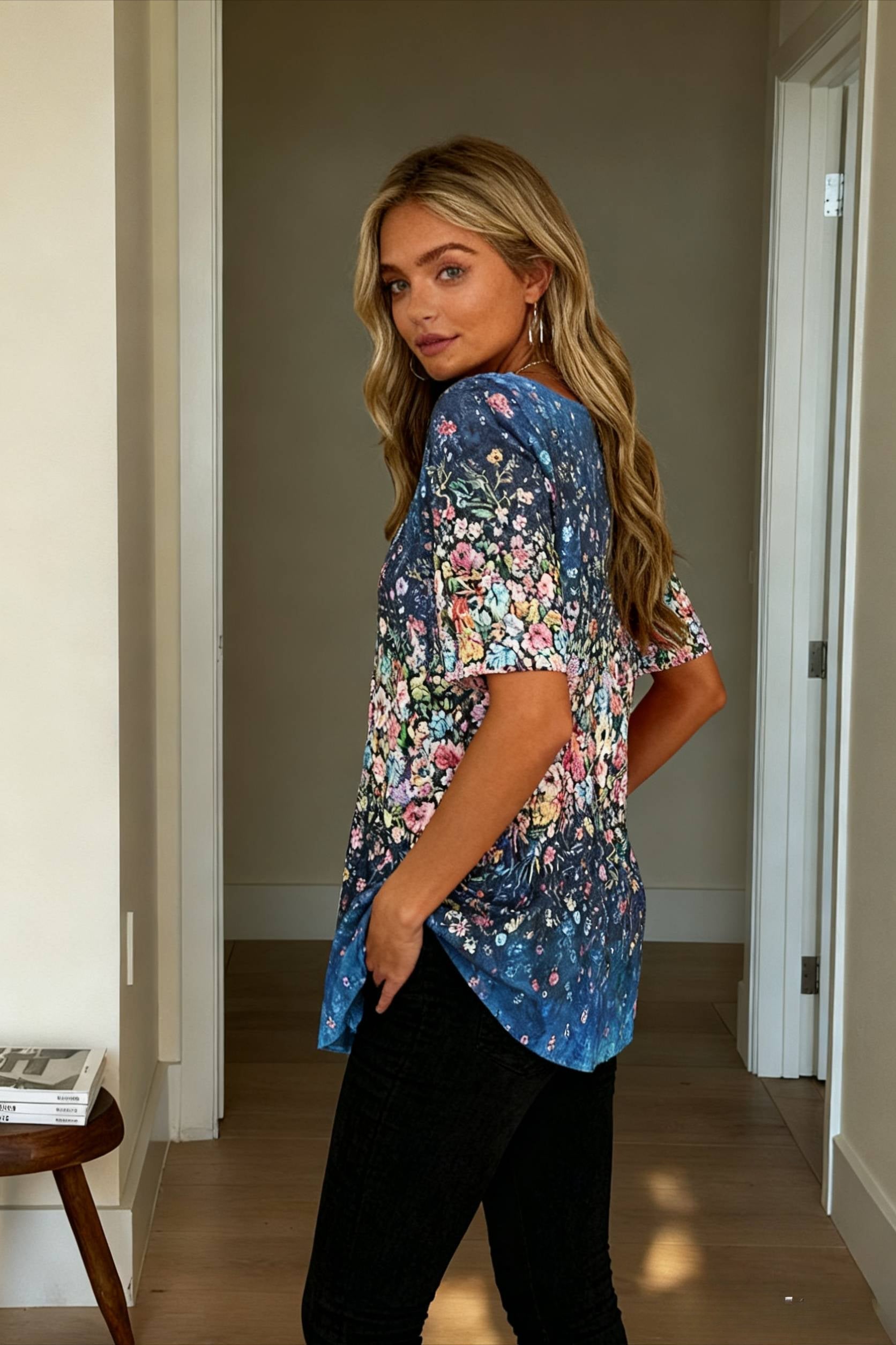 Navy Fit Flowered Women's in Brief Blue Painting Button Tunic White Sleeve Regular Neck Black with Flowered Print Round Tshirt Weekend Festive Design