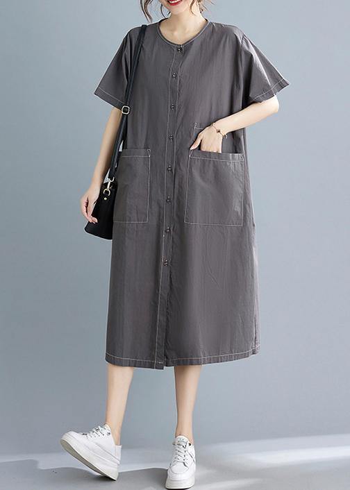 Beautifully Finished Dress in a Timeless Design
