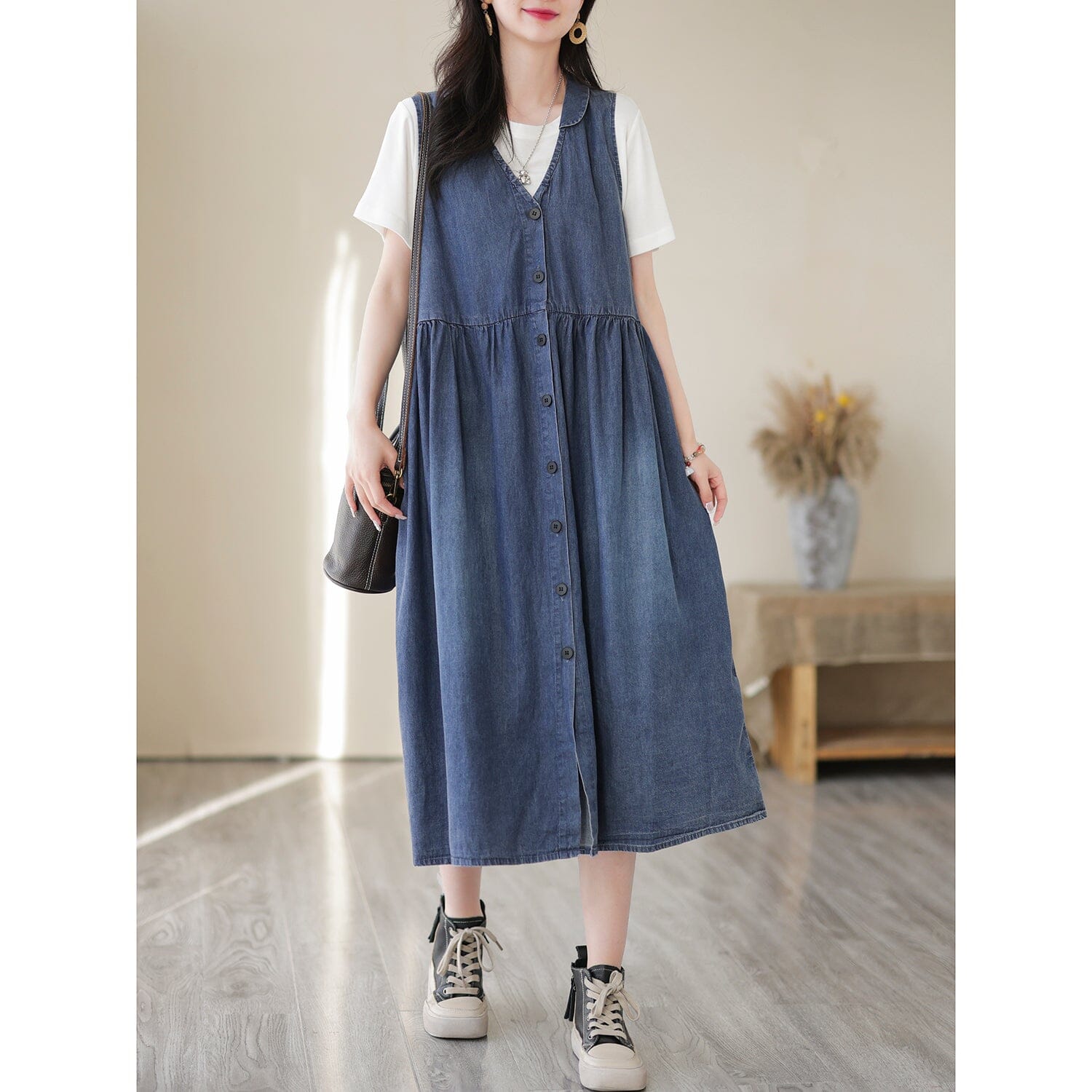 Classic Vintage Dress with a Flattering Fit