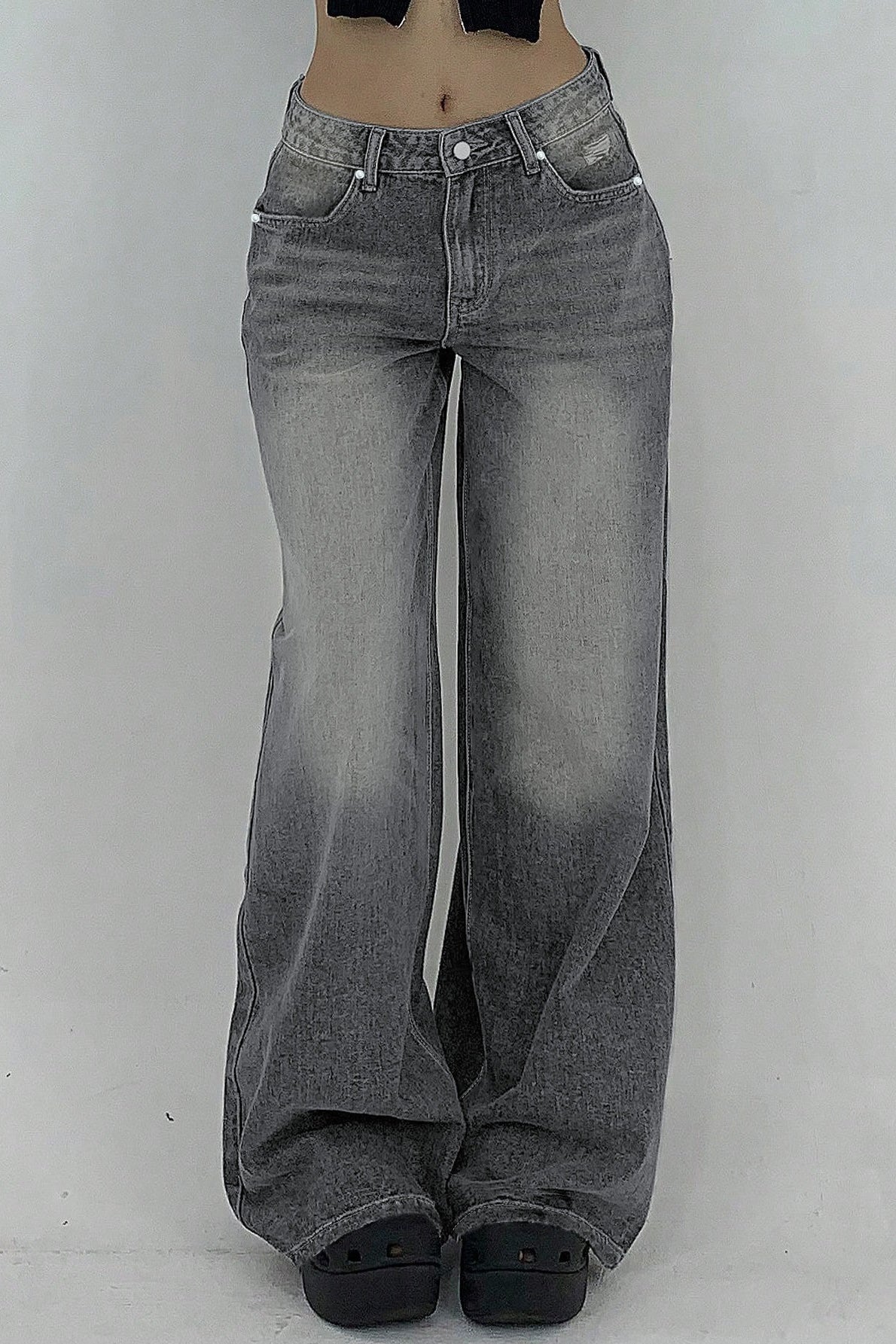 Distressed Wide Leg Floor Length Jeans