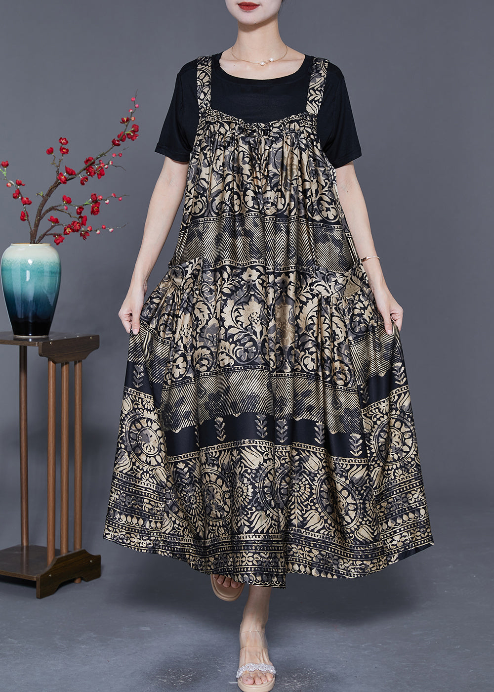 Effortlessly Elegant Dress with a Timeless Design