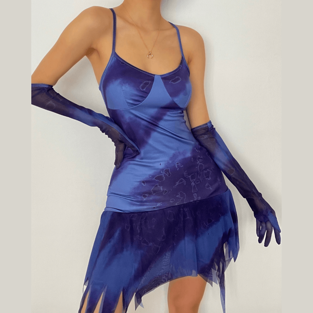 Cross open back ruffled gloves dress