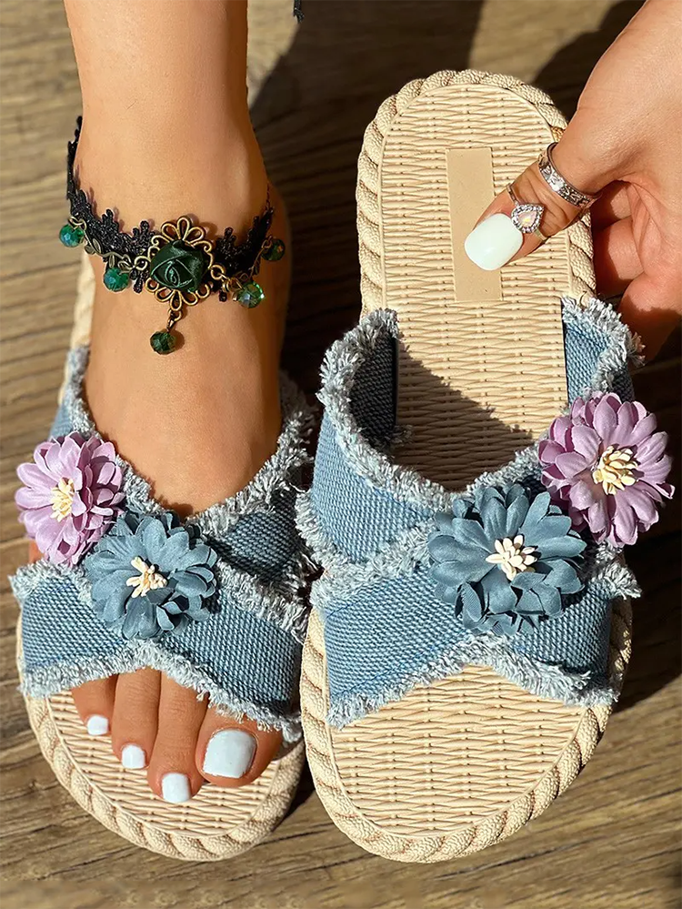 Graceful Orthopedic Sandals for Modern Look