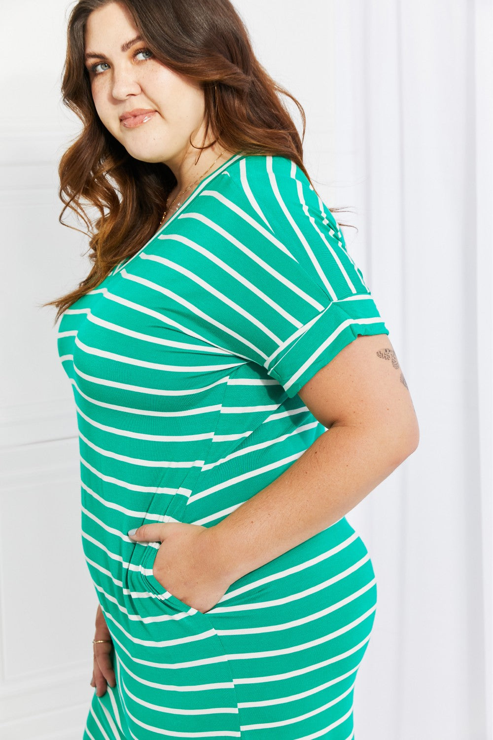 Green/ivory V-Neck Striped Short Sleeve Pocket T-Shirt Midi Dress