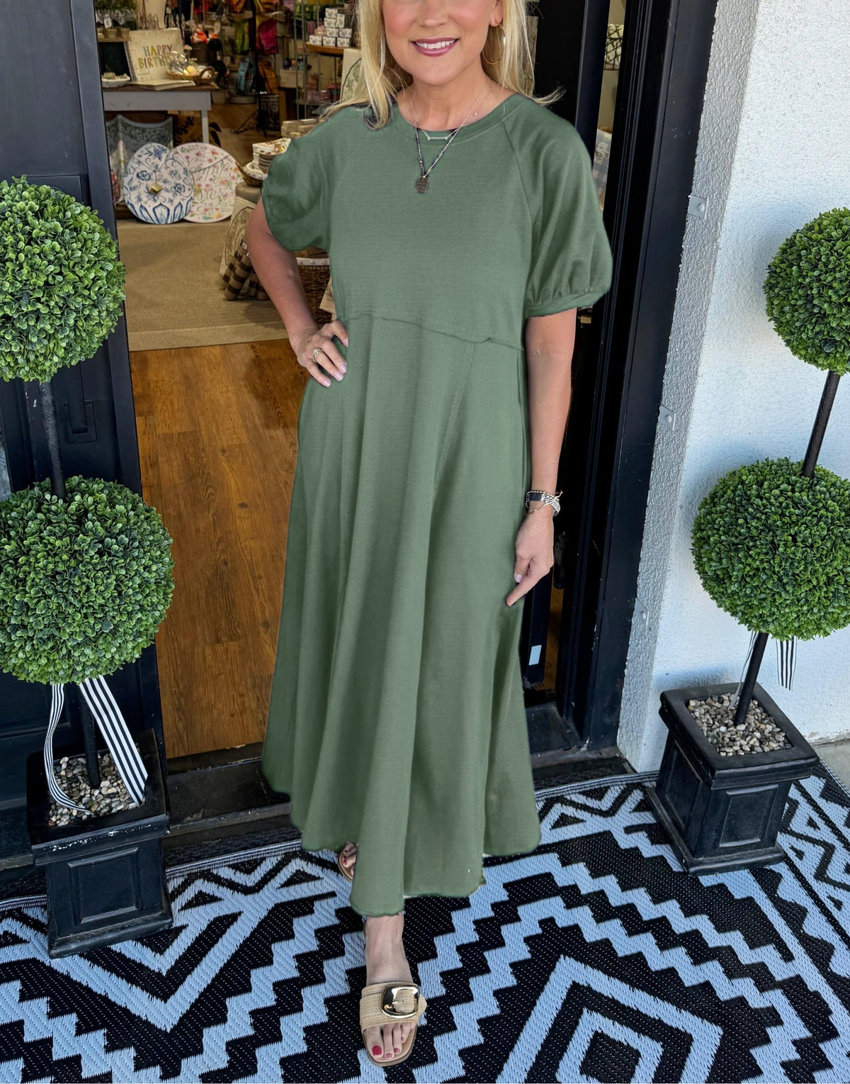 ODETTE | Puff-Sleeve Maxi for Flattering Grace and Comfort 2