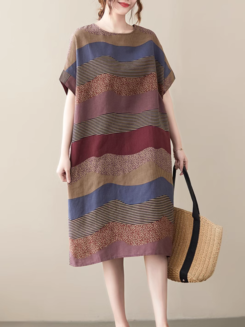 Round Neck Short Sleeve Wavy Stripe Print Loose Shift Midi Dress