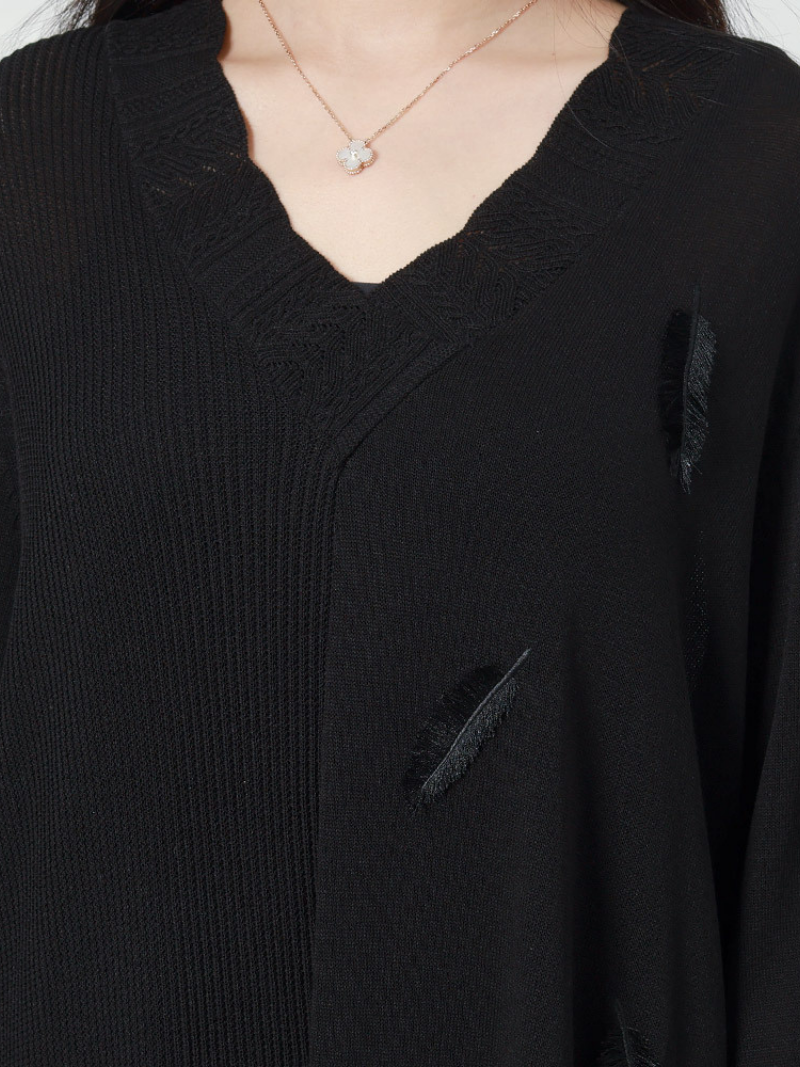 V-Neck Long Sleeve Feather Applique Knit Loose Midi Dress 5