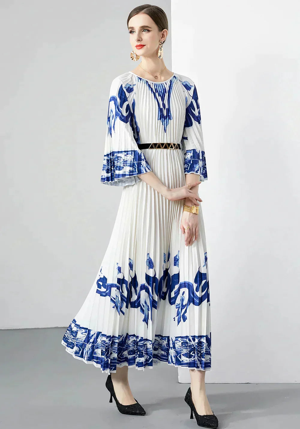 Blue And White Porcelain Loose Dress With Pleats
