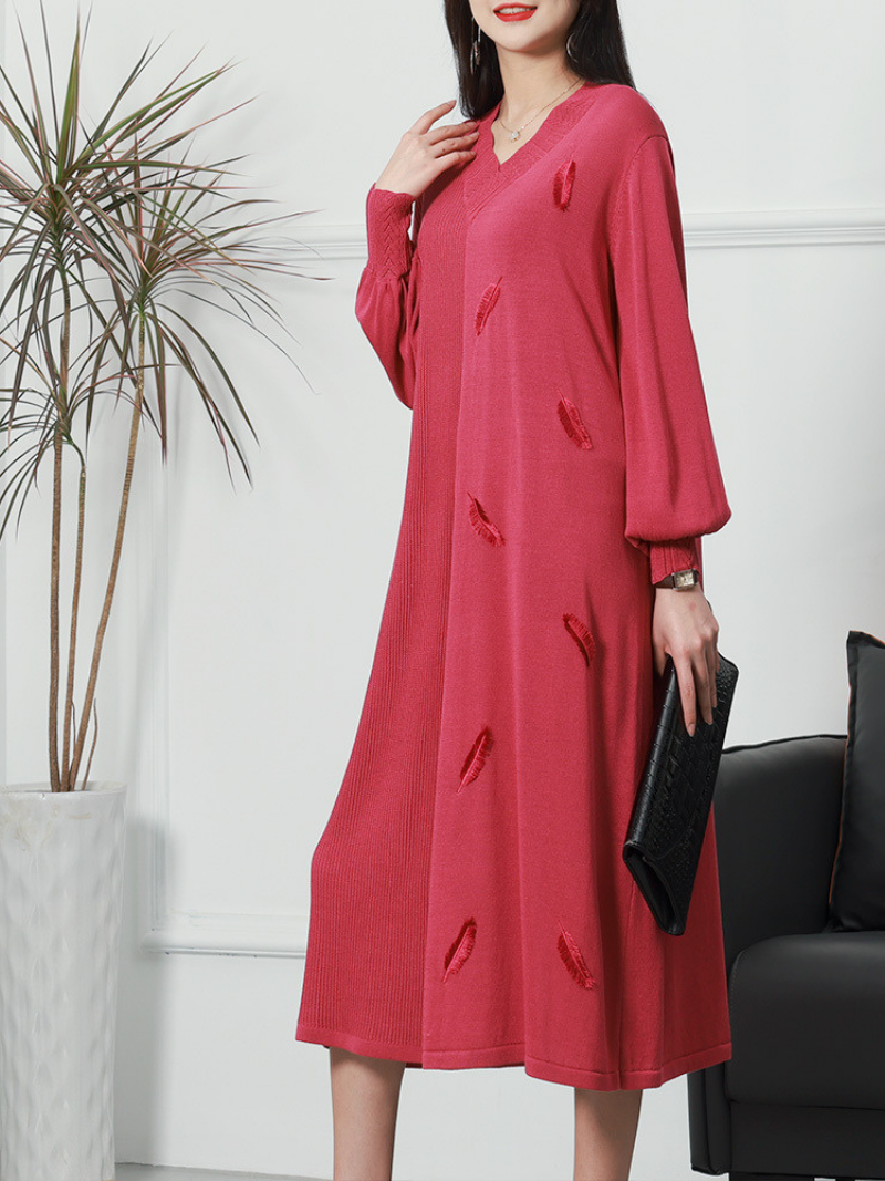 V-Neck Long Sleeve Feather Applique Knit Loose Midi Dress 7