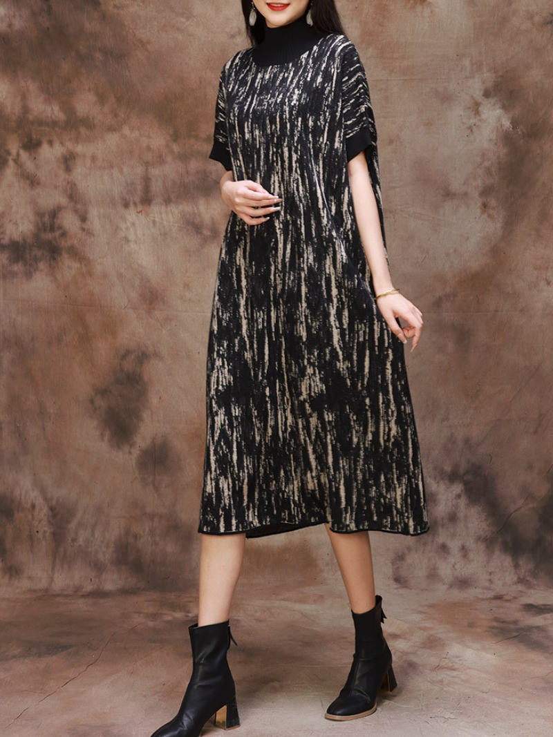 Mock Neck Abstract Print Short Sleeve Loose Knit Midi Dress 3