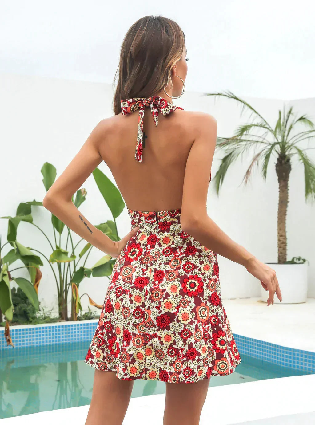 V-Neck Chiffon Beach Dress M / White Dresses
