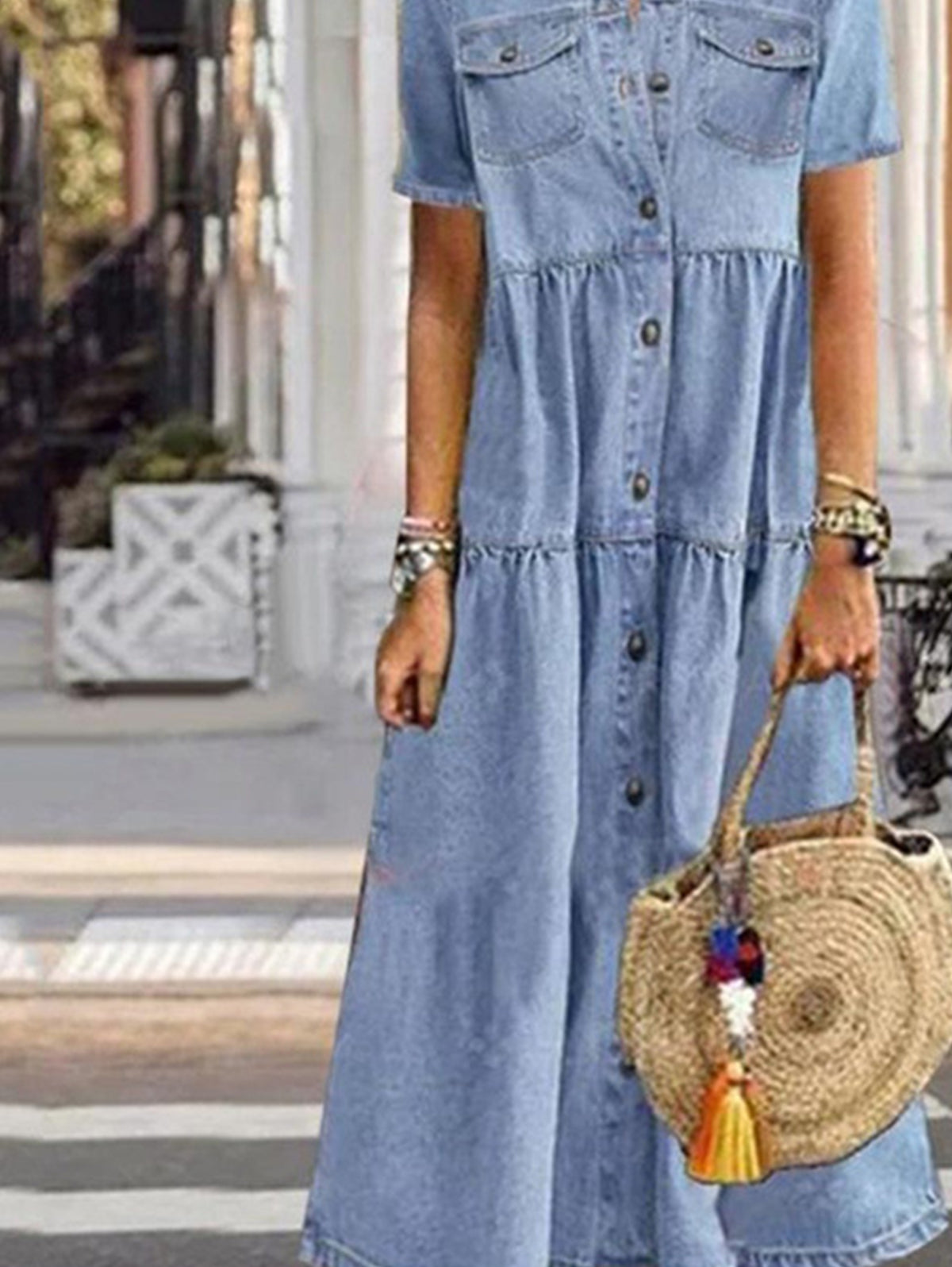 Well Tailored Dress with a Graceful Silhouette