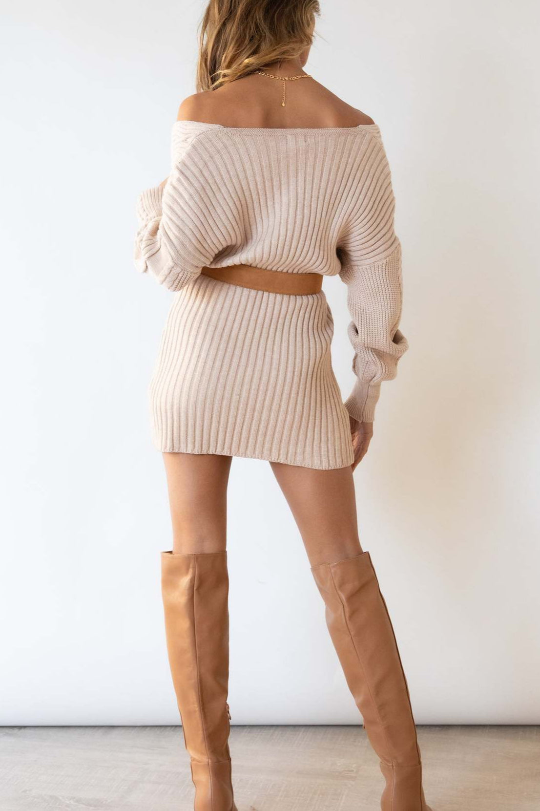 Cable Knit V-Neck Bodycon Midi Dress 9