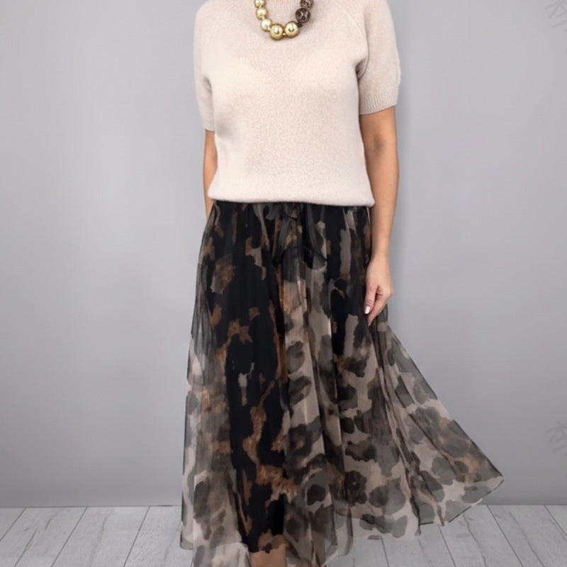 Crew Neck Short Sleeve Sweater And Leopard Flowy Maxi Skirt Set 7