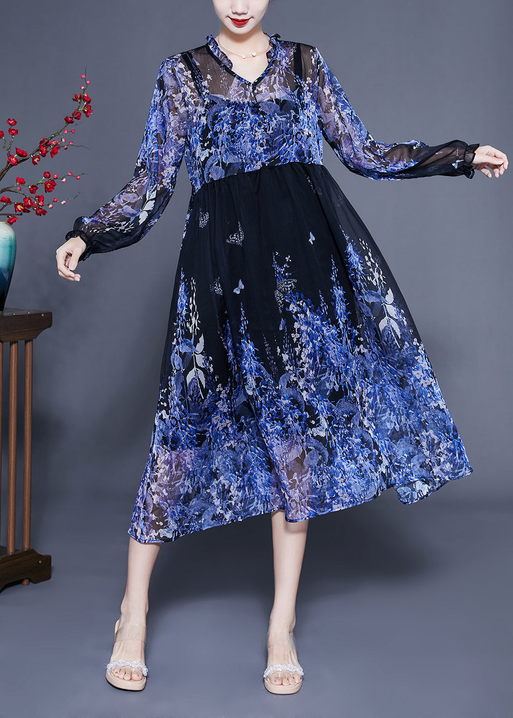 Classic Vintage Dress with a Flattering Fit