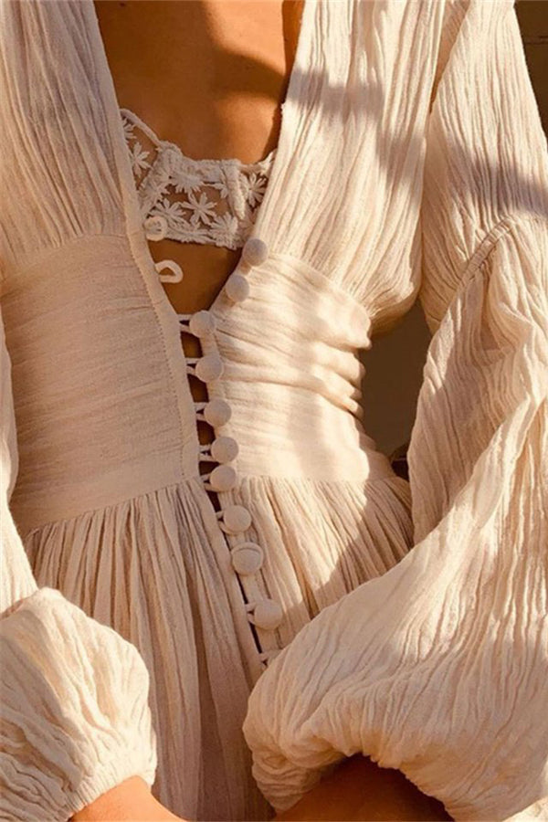 Beautifully Finished Dress in a Timeless Design