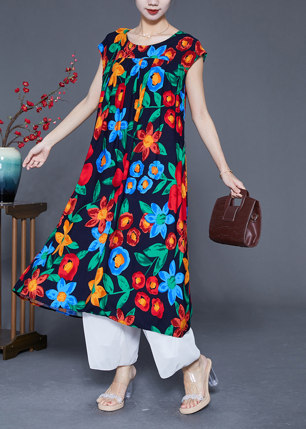 Sophisticated Dress with a Clean Classic Look