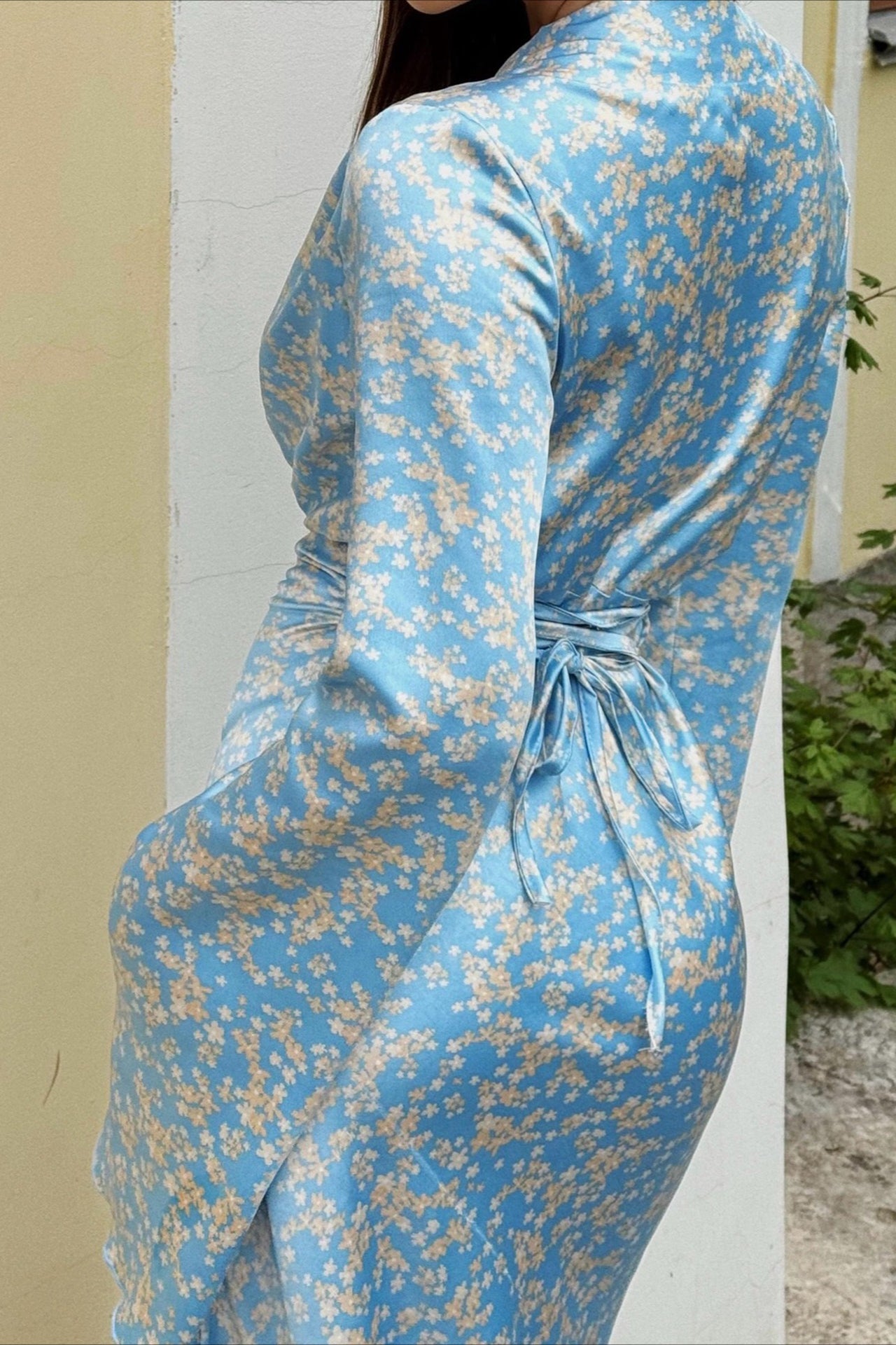 Deep V Neck Flared Sleeve Tiered Maxi Floral Print Dress 9