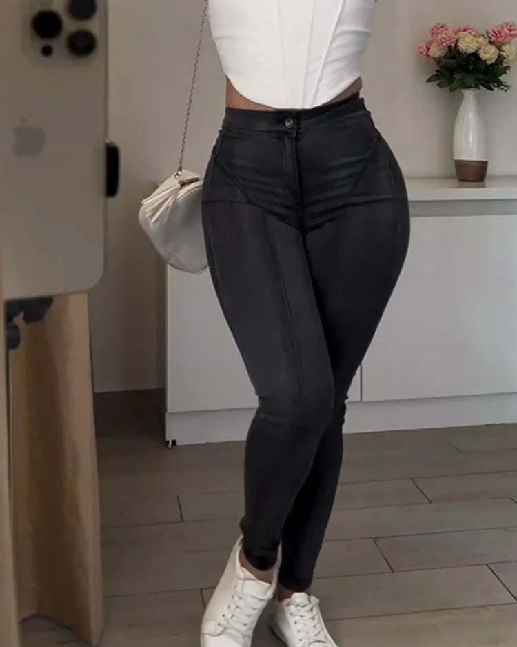 Curve-Shaped Stretch Skinny Jeans