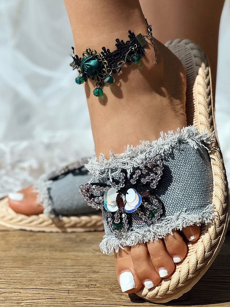 Graceful Orthopedic Sandals for Modern Look