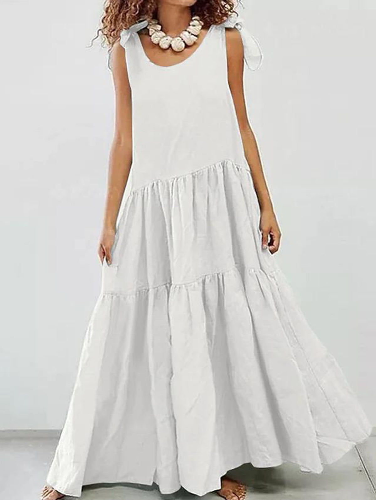 Effortlessly Elegant Dress with a Timeless Design
