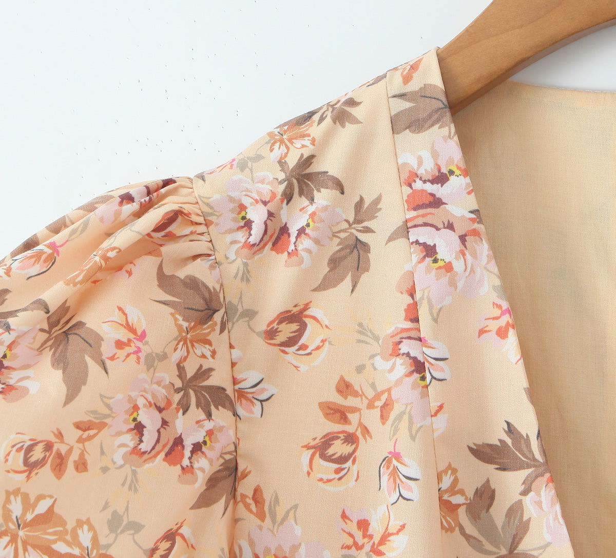 Positioning Printed V Neck Waist Tight Petti dress Holiday Dress
