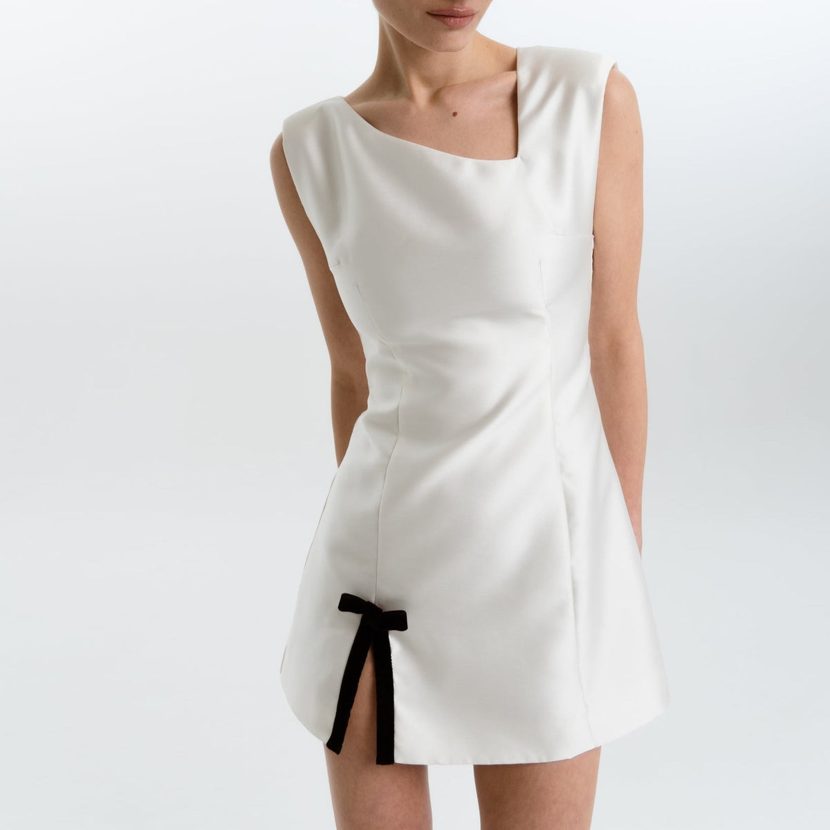 White Square Neck Satin Bow Front Slit Bodycon Mini Dress 10