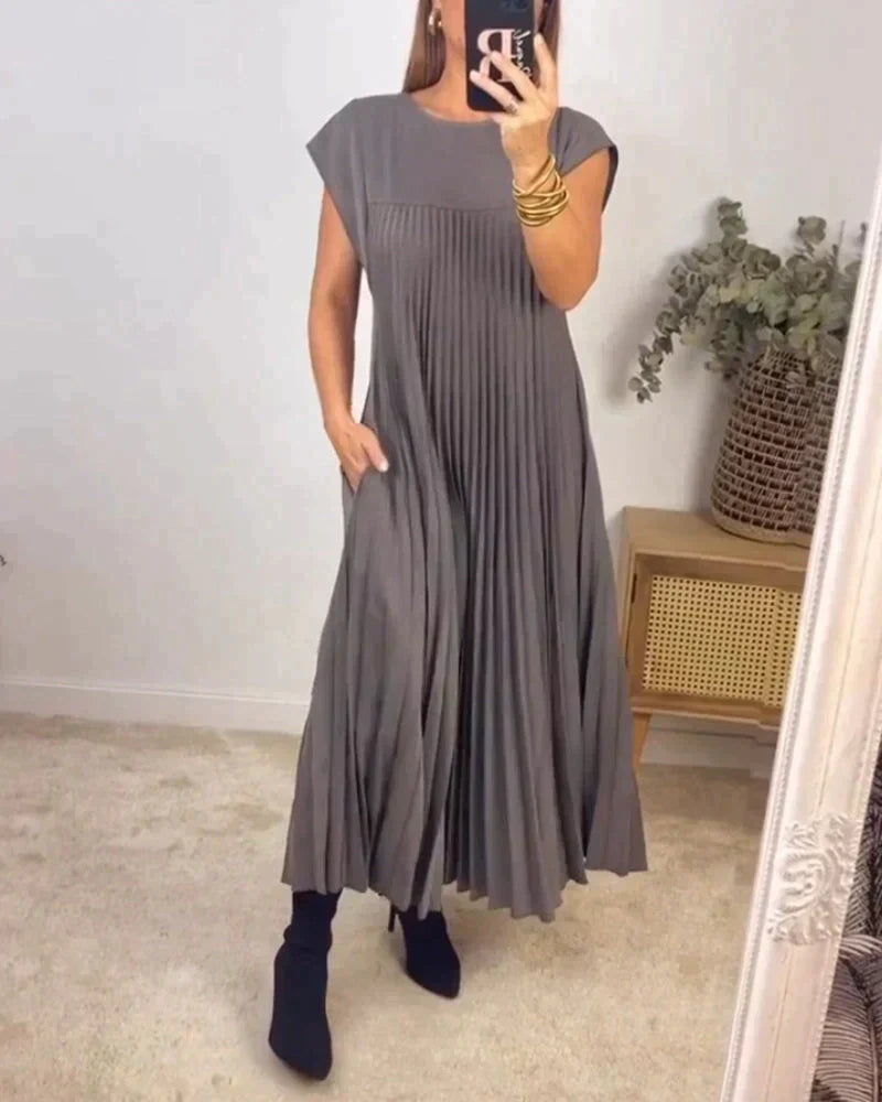 Simona Exclusive Sleeveless Dress with Pleats Evening Wear Edit