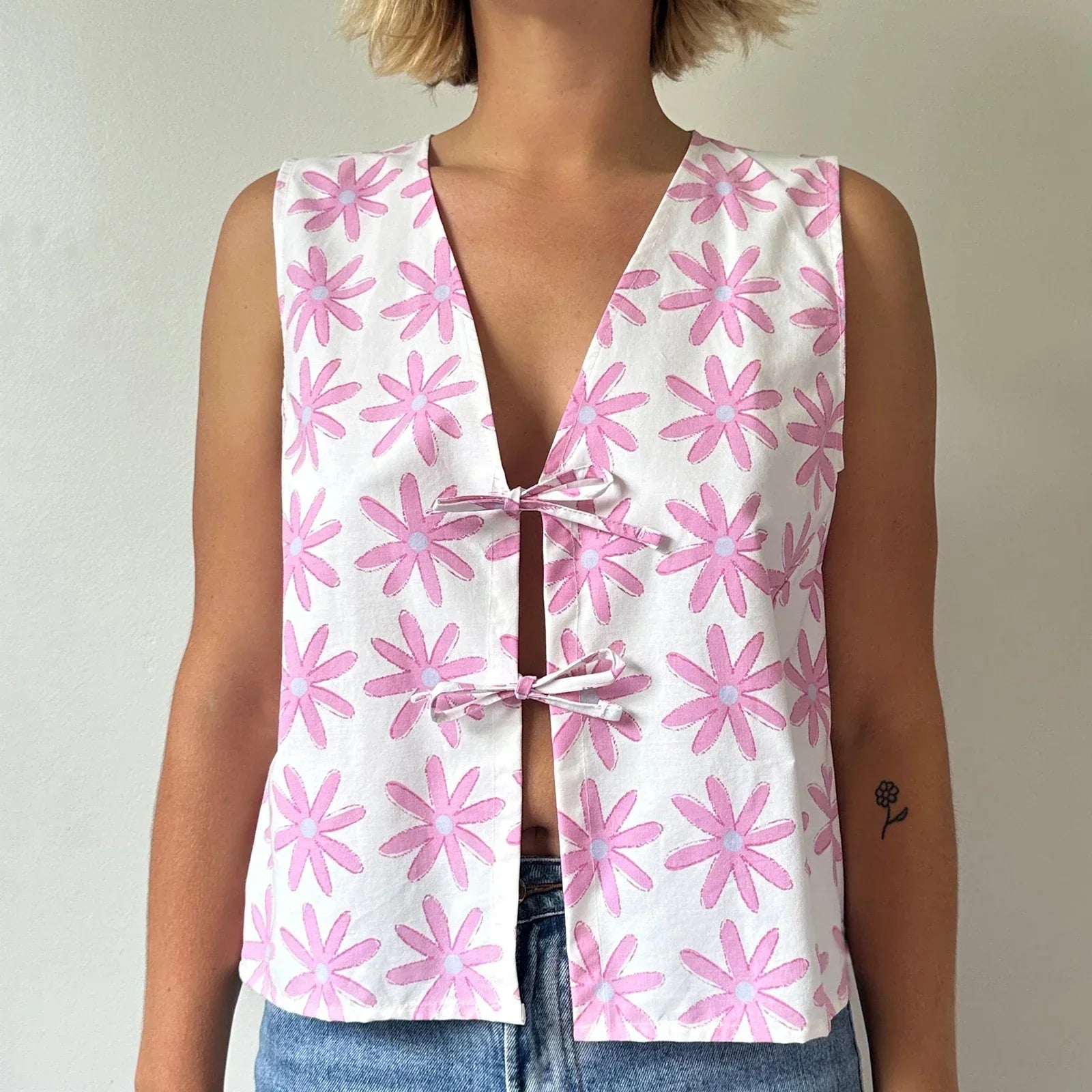Tie Front V-Neck Crop Top