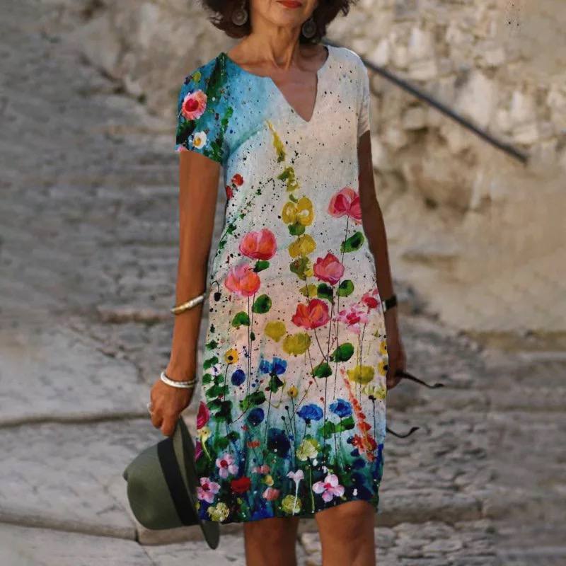 Classic Dress Inspired by Contemporary Streetwear Fashion