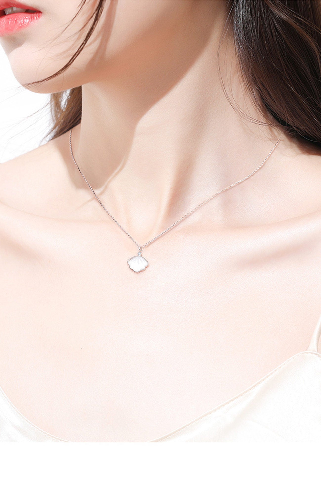 Shell Pendant Necklace