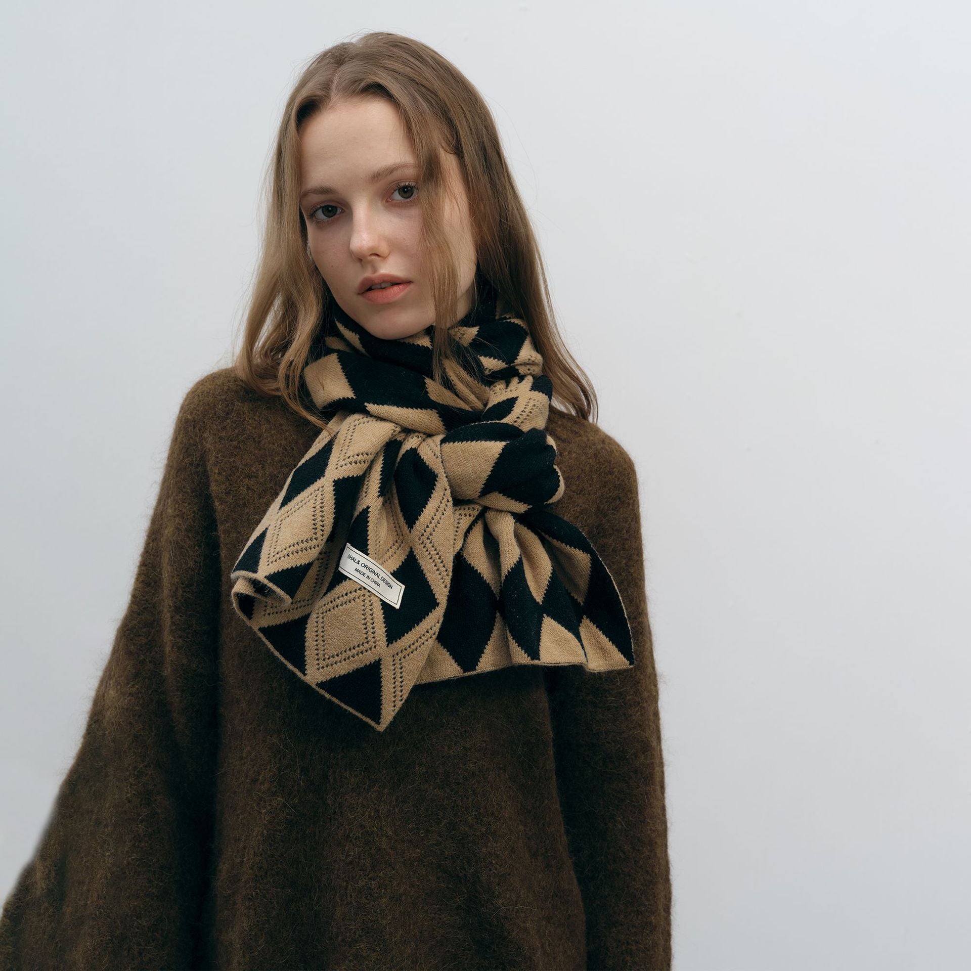 Niche Designer Versatile Warm Highend Knitted Scarf