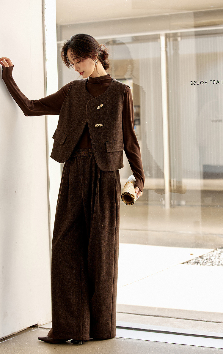 Herringbone Three-Piece Set �Vest, Blouse & Wide-Leg Pants