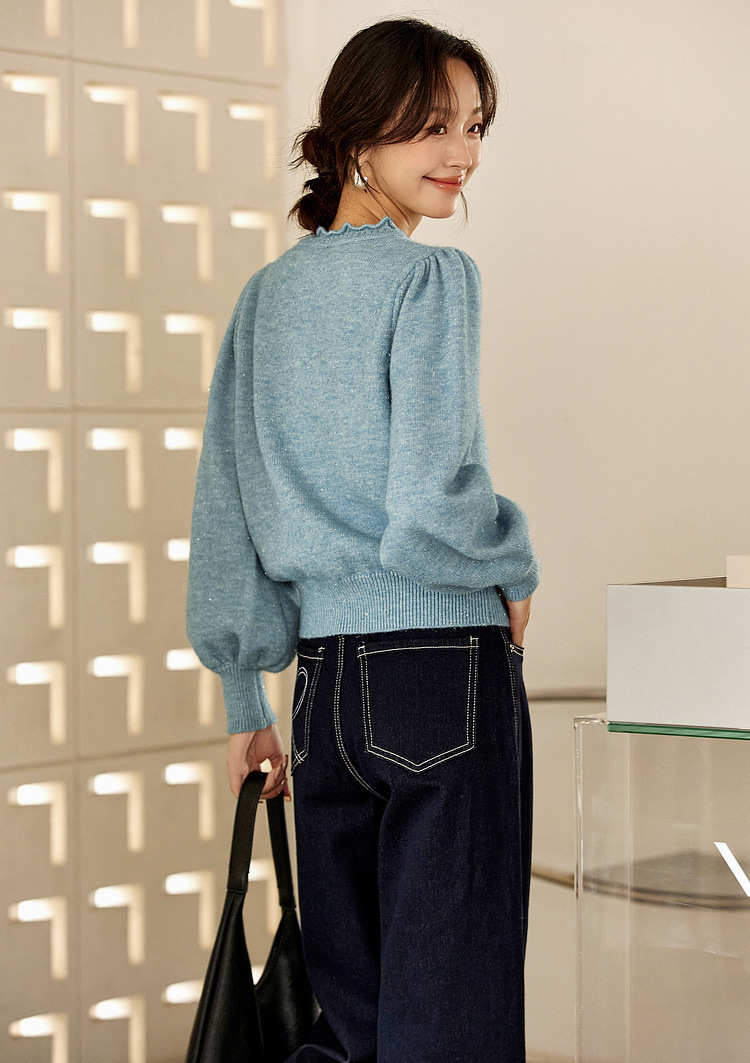Lace Trim Crewneck Knit Sweater �Elegant Commuter Style