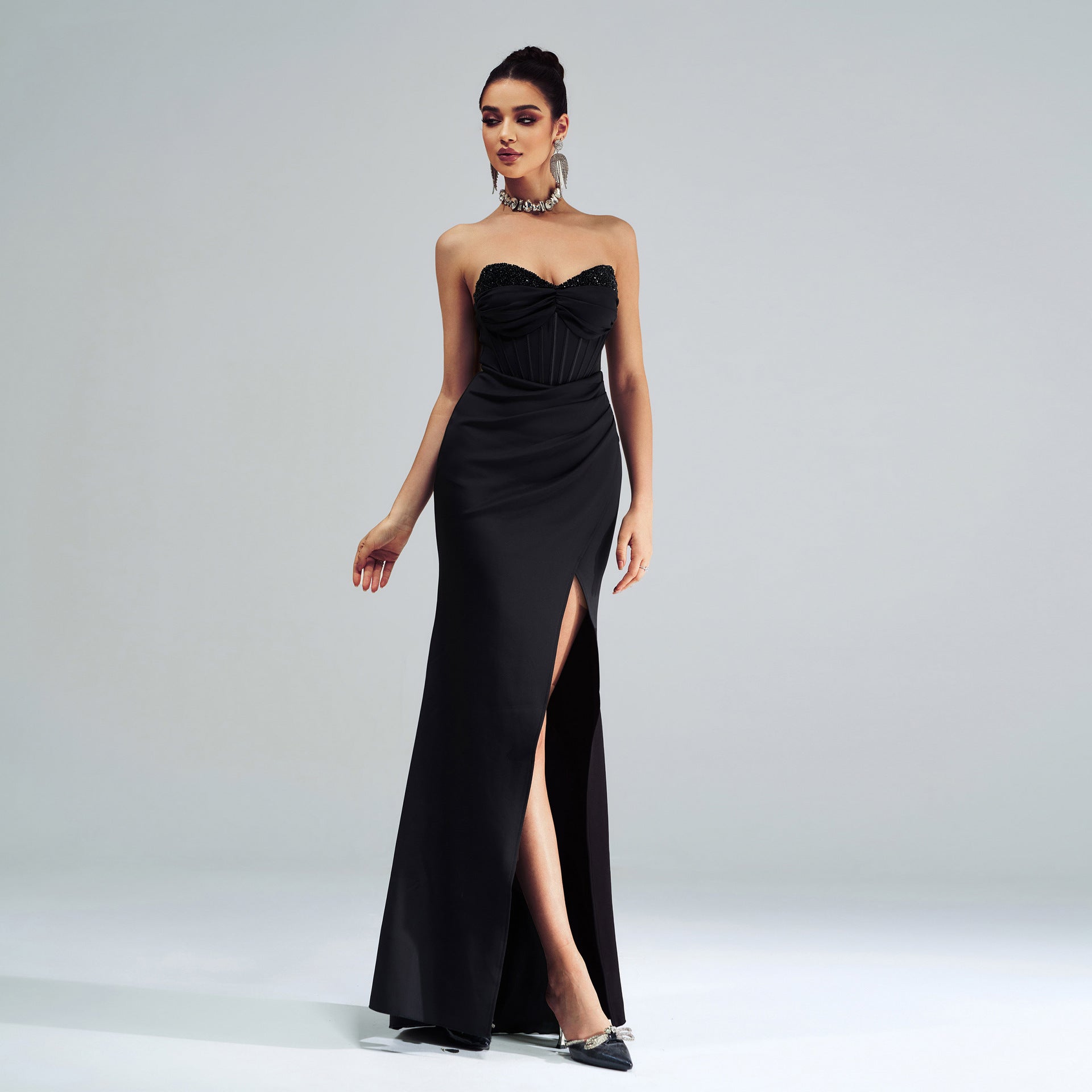 One-Shoulder Bust-Wrapped Hip-Covering Slit Dress