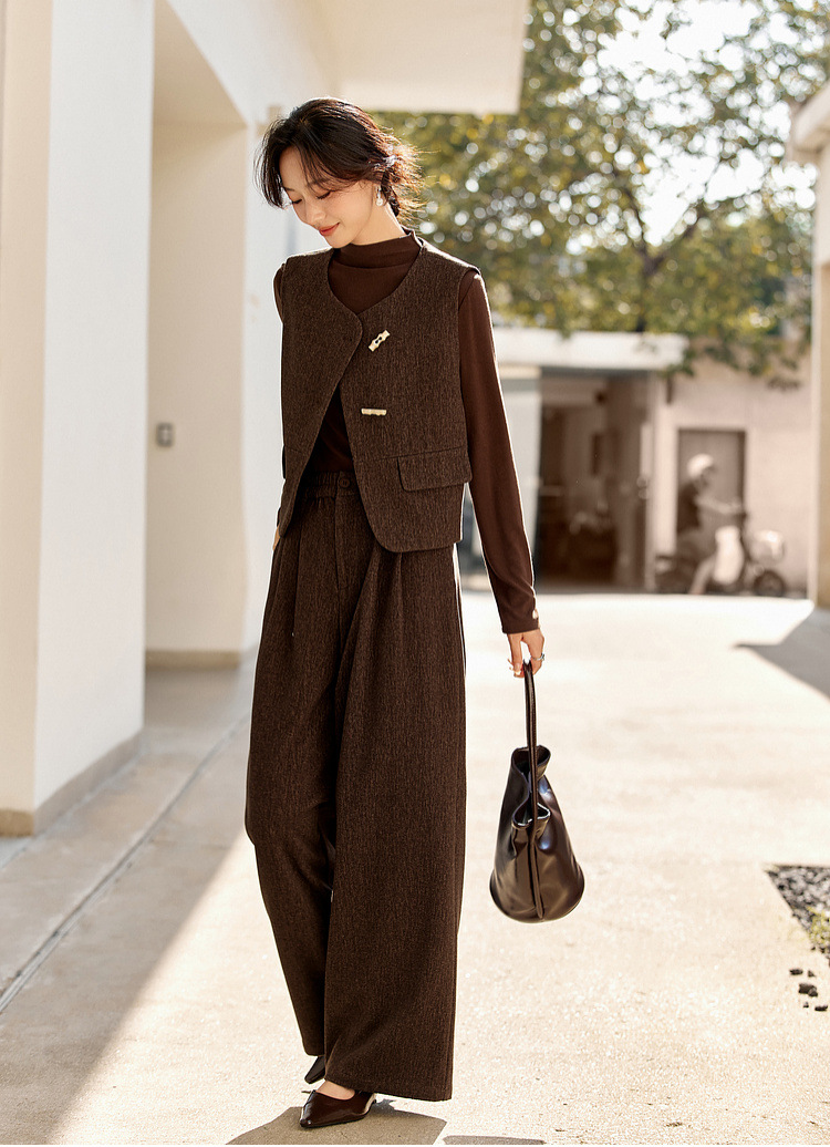 Herringbone Three-Piece Set �Vest, Blouse & Wide-Leg Pants