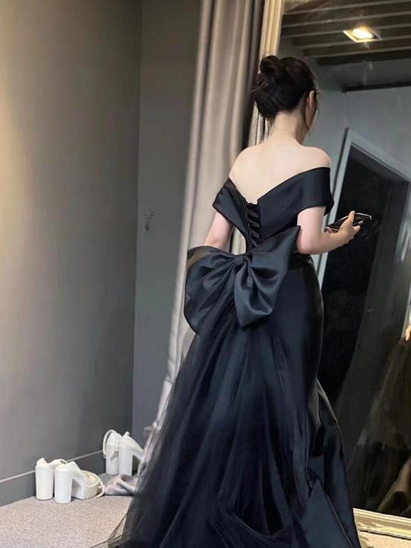 Black Off-Shoulder Satin Tulle Ruffle Mermaid Maxi Gown 4