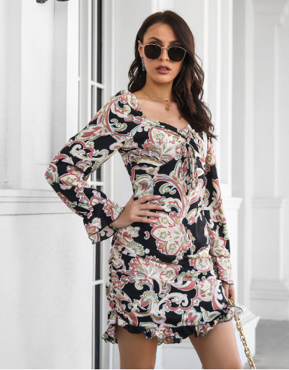 Ruffled Skirt With Printed Word Collar L / Black