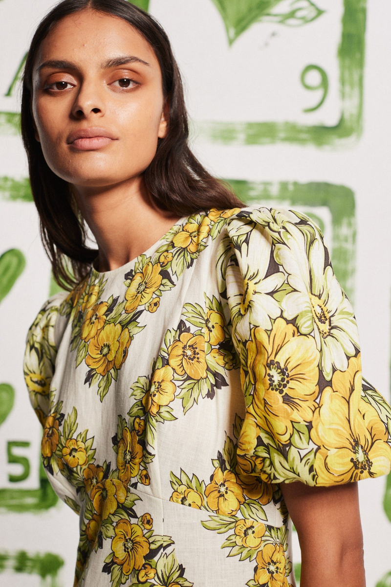 Sofía Effortless Yellow Round Neck Maxi Dress with Floral Print Boutique Collection