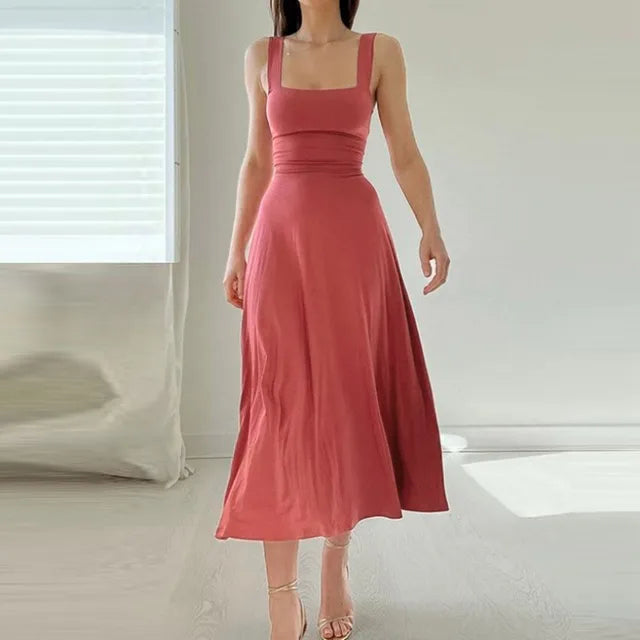 Querida Chic Dress with Square Neckline Premium Wardrobe Essential