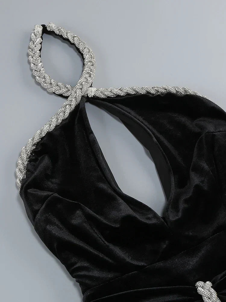 Sexy Halter Neck Diamonds Chain Hollow Out Black Velvet Sleeveless Party Dress