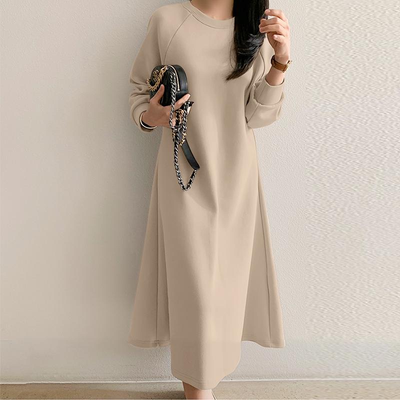Carina Classic And Comfortable Dress with Relaxed Fit and Everyday Wear