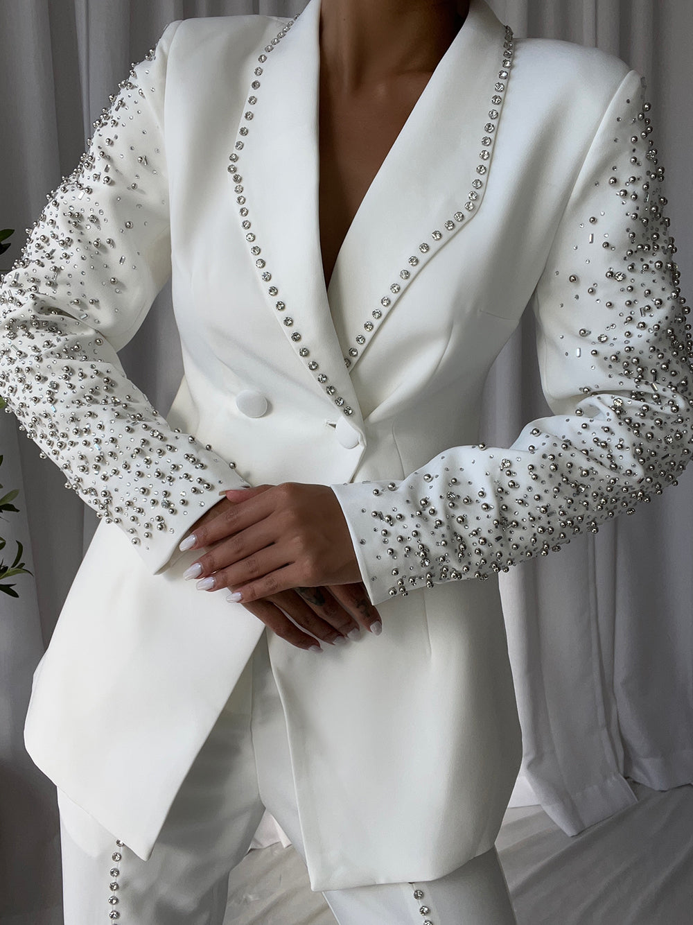 White Shawl Lapel Crystal Beaded Blazer Top Pants Set 6