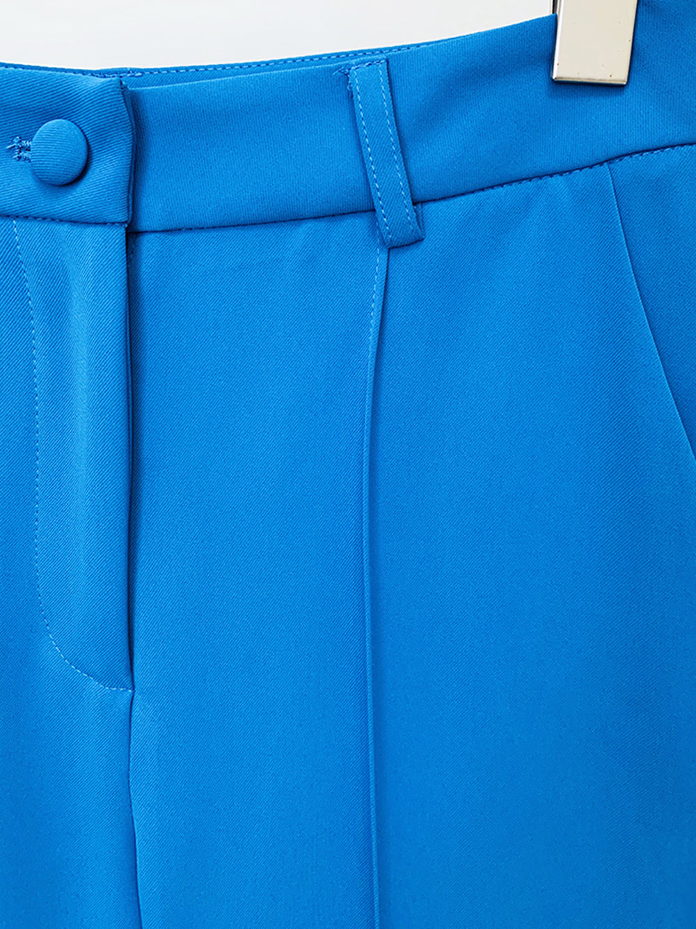 Blue Peak Lapel Single Button Blazer And Flared Pants Set 11
