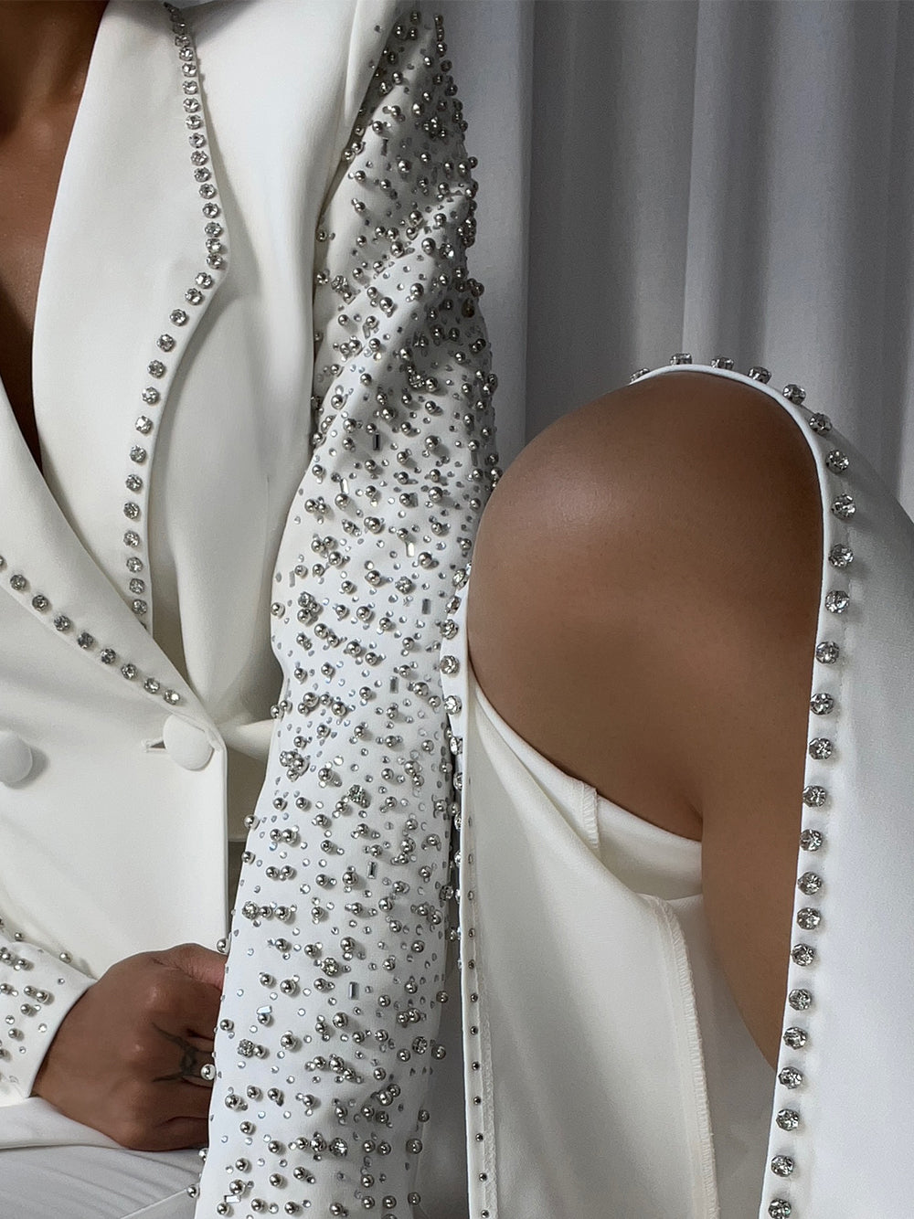 White Shawl Lapel Crystal Beaded Blazer Top Pants Set 9