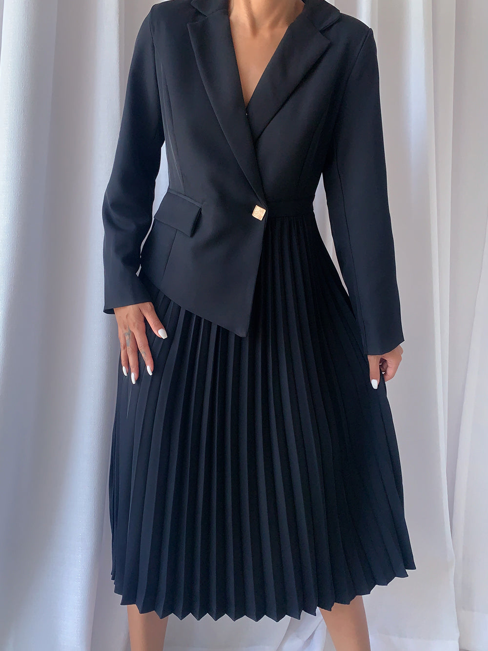 PETCHA Pleated Midi Dress