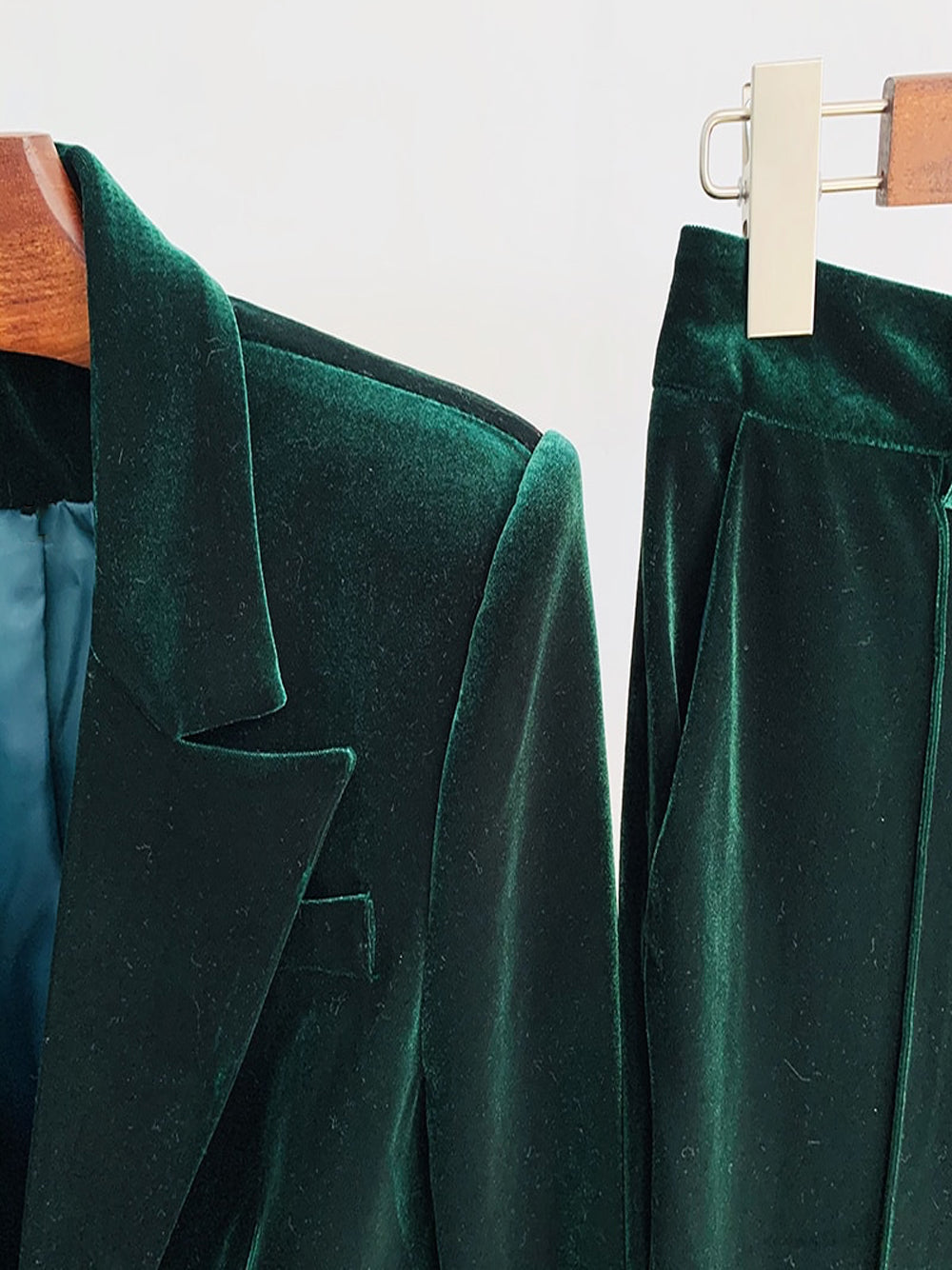 Green Peak Lapel Plunge Velvet Blazer And Flared Pants Set