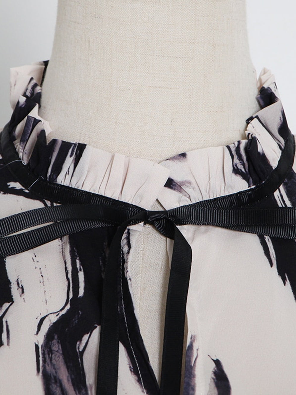 B&w Ruffle High Neck Puff Sleeve Abstract Print Tiered Midi Dress