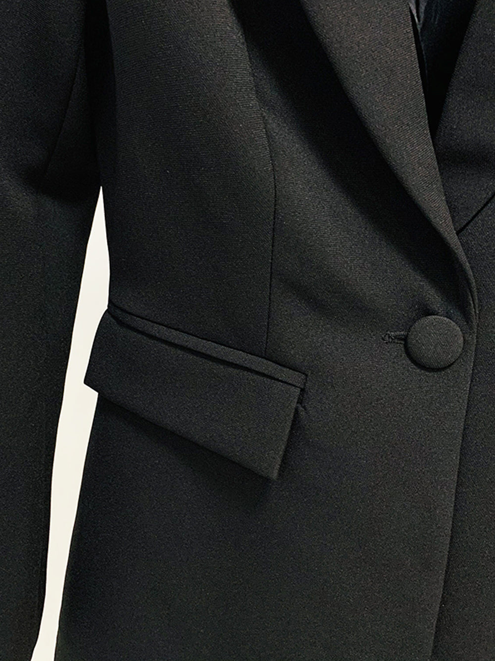 Black Peak Lapel Single Button Blazer and Flared Pants Set 22
